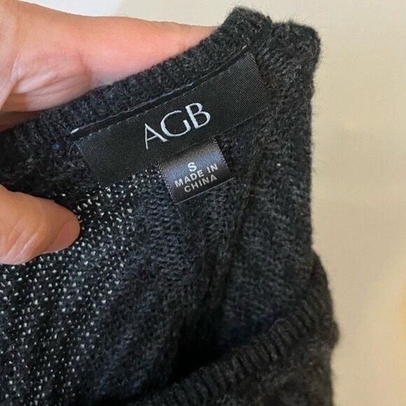 AGB Black Chevron Striped Long Sleeve Sweater Top Size Small - Picture 3 of 4